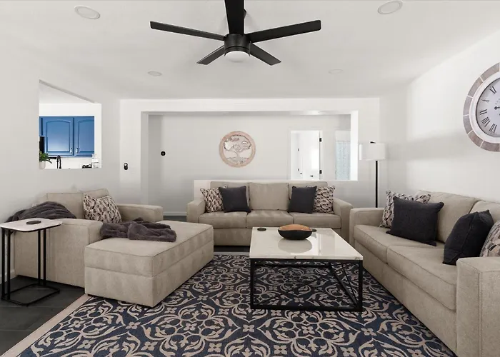 Holiday home Oasis Private Pool Fire Pit Sleeps 6
