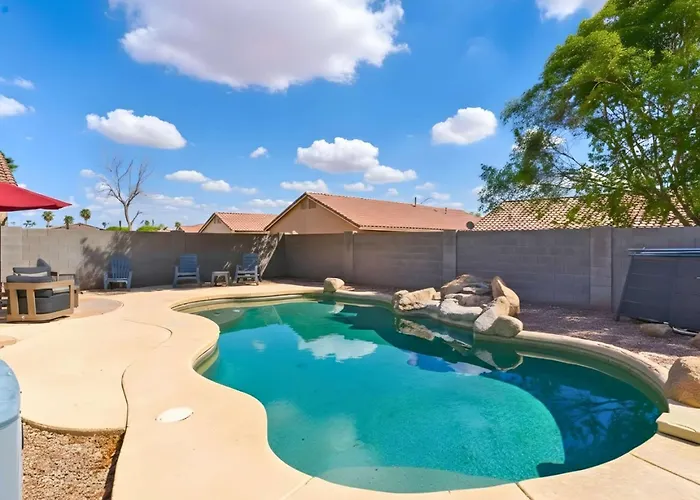 Oasis Private Pool Fire Pit Sleeps 6 Holiday home